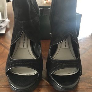 CAMILLA SKOVGAARD Black Suede Sandals Sz 38